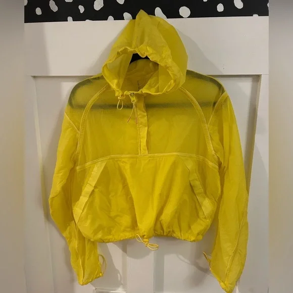 Outdoor voices yellow nylon short and windbreaker set - Picture 6 of 7